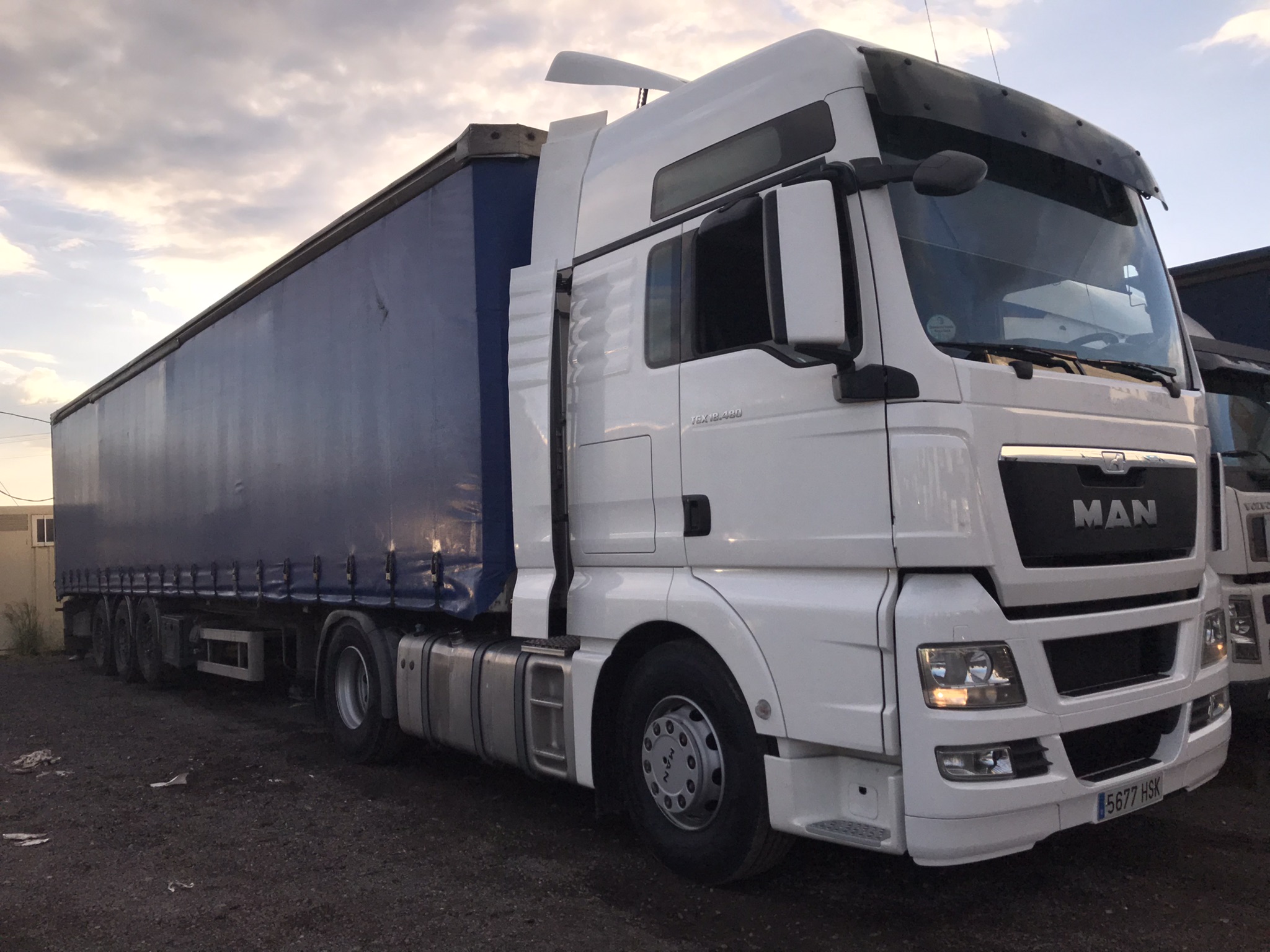 transporte de carga completa tractoras man